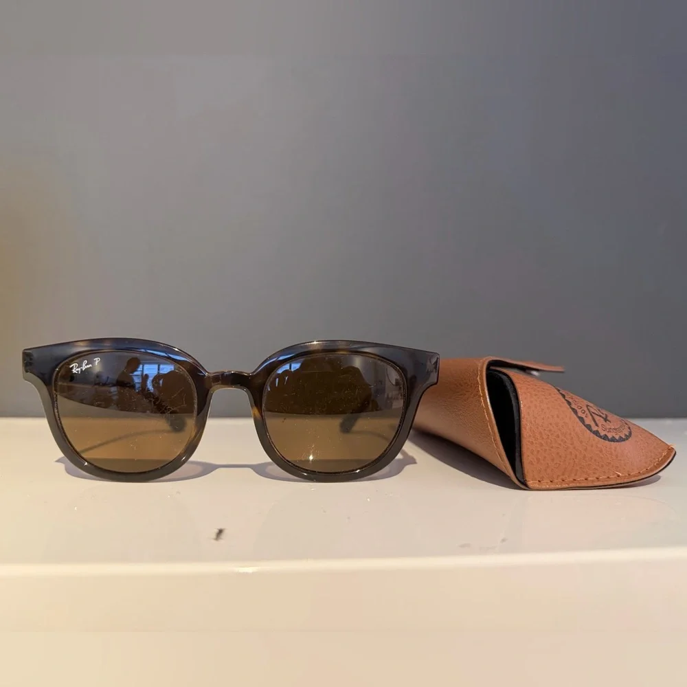 Ray-Ban Brown Tortoiseshell Sunglasses with Brown Lenses